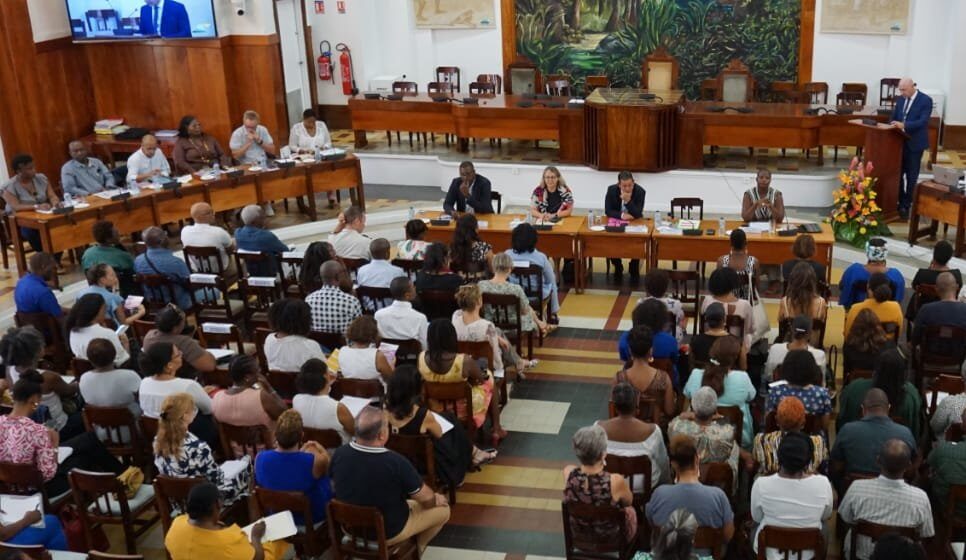 La journée de lancement de la 9e édition des Journées nationales d'action contre l'illettrisme a réuni au conseil départemental le 8 septembre 2022 plus d'une centaine d'acteursa réunis au conseil départemental. Photo : Département Guadeloupe