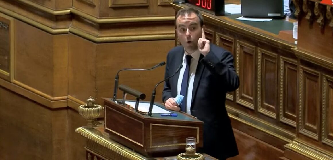 À la tribune du Sénat mercredi 1er décembre, le ministre des Outre-mer Sébastien Lecornu voit dans les propos d'Ary Chalus qui soutient que "ce sont les Guadeloupéens qui doivent décider pour la Guadeloupe et pas les députés et les sénateurs à Paris" une remise en cause du statut juridique du département où la loi de la République à vocation à s'appliquer. "Adapter n'est pas différencier" soutient le ministre pour qui "adapter une loi qui s'applique à des fonctionnaires hospitaliers relève de l'autonomie".