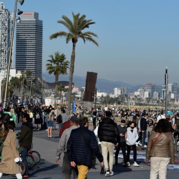 Pandémie ou endémie l'Espagne lance le débat sur le covid_19