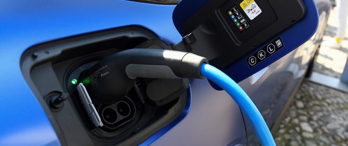 Les voitures électriques, pas si écolo? Trois arguments vérifiés