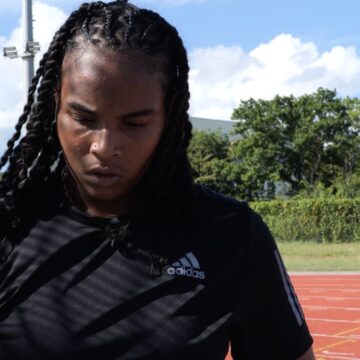 Princesse Hyman, vice championne d'Europe du lancer de disque à l'âge de 16 ans en 2022, en photo à l’entraînement au Creps de Pointe-à-Pitre en Guadeloupe en 2023. Photo : Ingrid Franchi