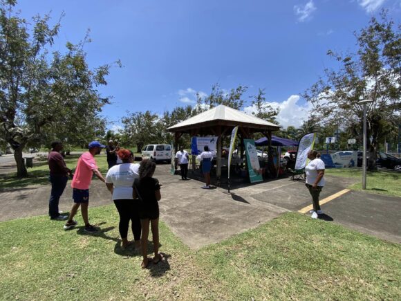 L'association « Découvrons la Sep » a déployé sa caravane à Goyave ce samedi 13 avril. Photo : Goyave