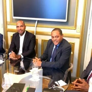 De gauche à droite : Elie Califer, Olivier Serva, Christian Baptiste et Max Mathiasin, députés de la 4ème, 1ère, 2ème et 3ème circonscriptions de Guadeloupe • ©Assemblée Nationale